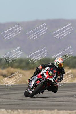 media/Oct-13-2025-Moto Forza (Mon) [[a66d839500]]/4-C Group/Session 3 (Turn 16)/